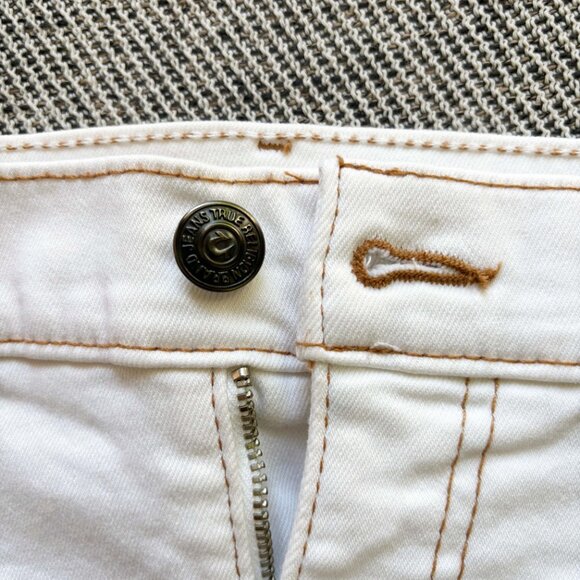 True Religion White Joey Cut Off Low Rise Super Short Shorts size 27 - Picture 8 of 13